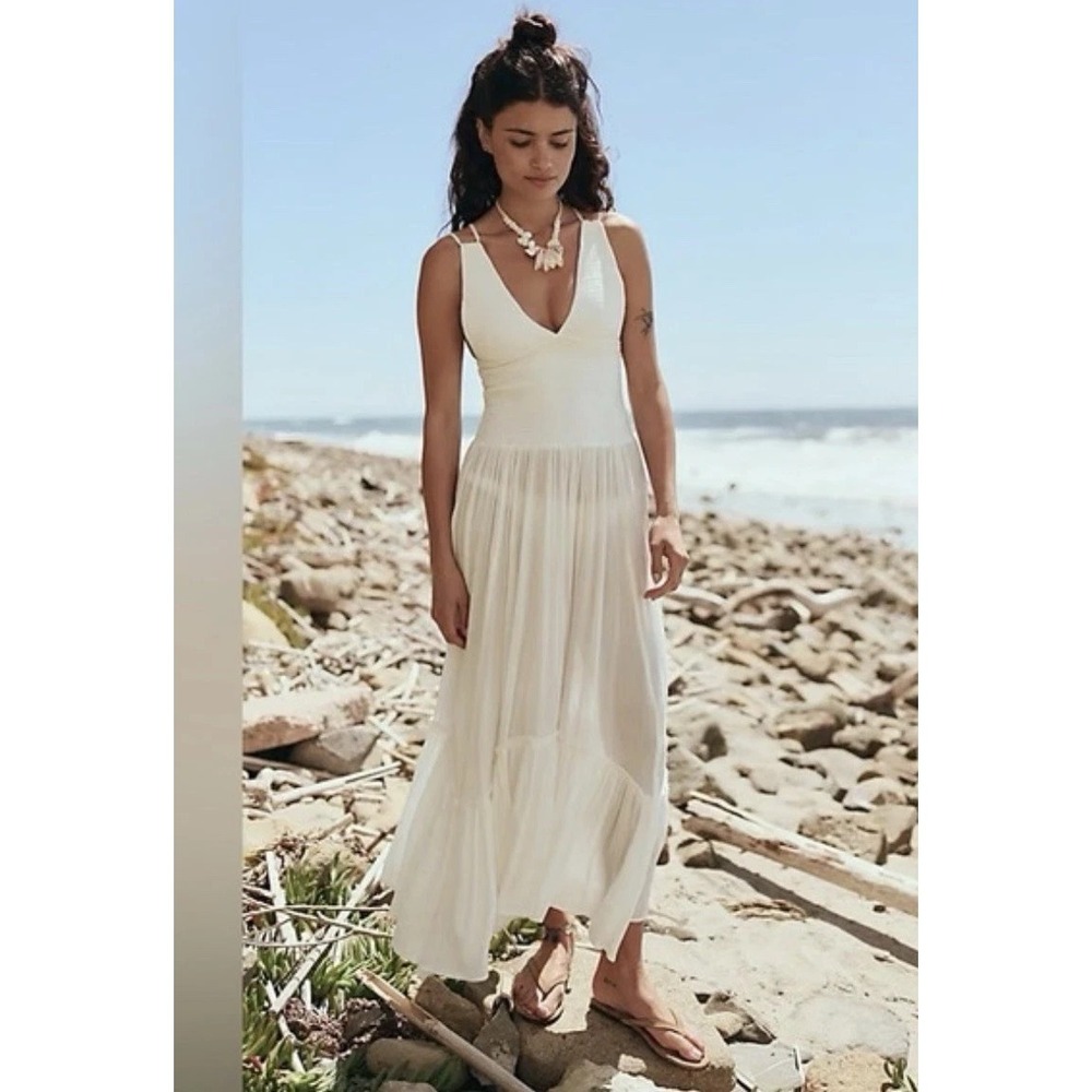 Free People Fun In The Sun Maxi Dress Size Medium White Smocked Tiered - Picture 3 of 7